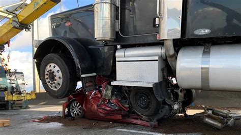 1 dead in 4-vehicle crash involving semi-truck on I-90